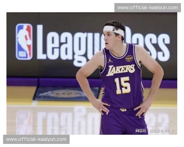 消息称湖人正在评估教练组调整的可能性 球队近期战绩未达预期 消息称湖人正在评估教练组调整的可能性 球队近期战绩未达预期